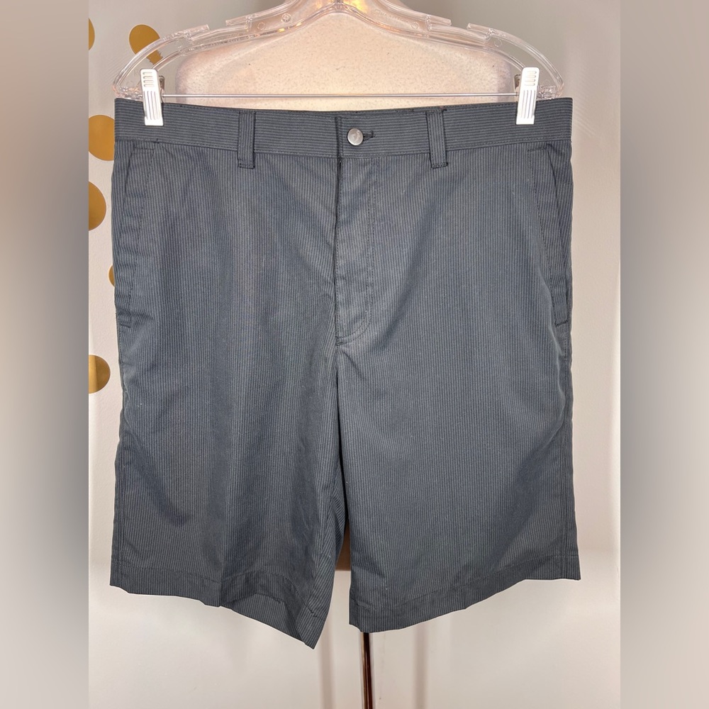 EUC Callaway Striped Golf Shorts - Picture 2 of 9